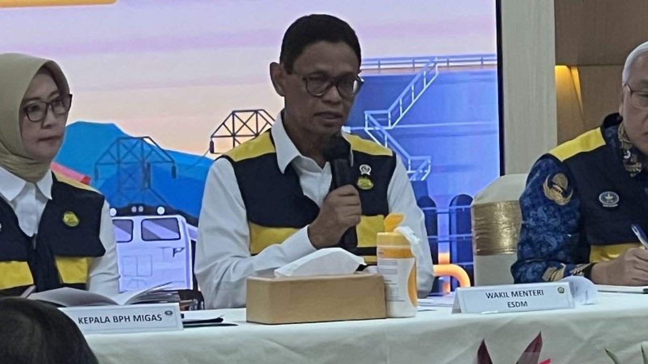 Pemerintah melalui Kementerian ESDM menjamin ketersediaan energi nasional selama Ramadhan dan Idul Fitri 2025 dengan membentuk posko energi nasional guna mengawasi distribusi dan mengantisipasi lonjakan permintaan.