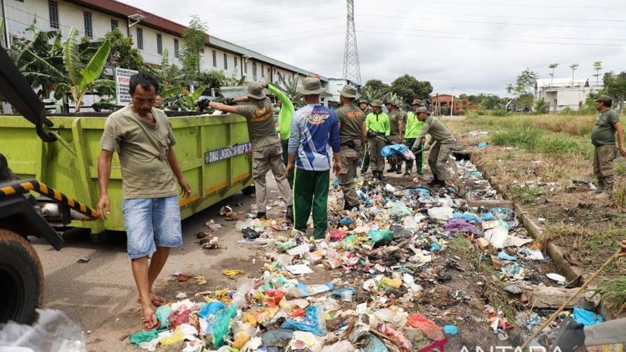 Rp5 Juta untuk Warga Batam yang Tertangkap Pelaku Buang Sampah Sembarangan!
