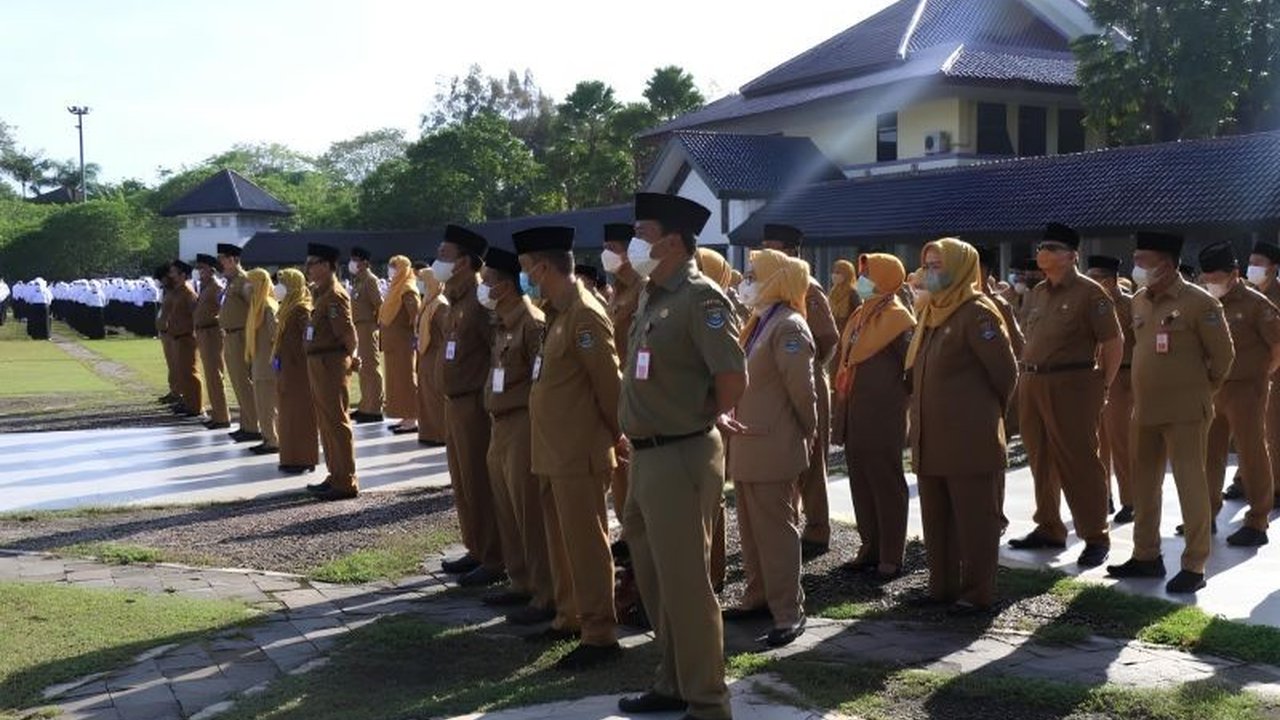 Pemerintah Kota Tangerang Selatan menganggarkan Rp102 miliar untuk Tunjangan Hari Raya (THR) Idul Fitri 1446 H/2025 M bagi 15.000 ASN dan pegawai non-ASN.
