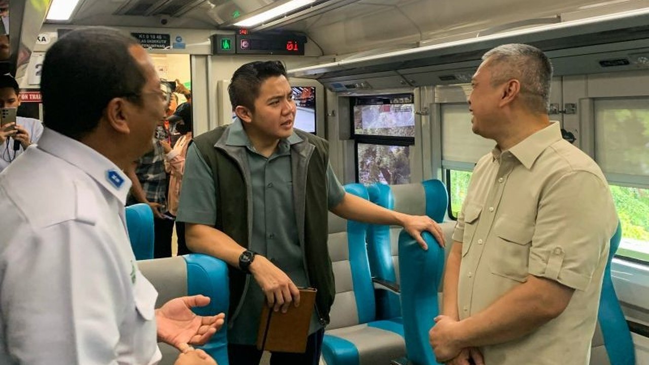 Menteri Perhubungan meninjau Stasiun Gambir dan memastikan kesiapannya dalam menghadapi lonjakan penumpang mudik Lebaran 2025 yang diperkirakan mencapai 996.650 orang.