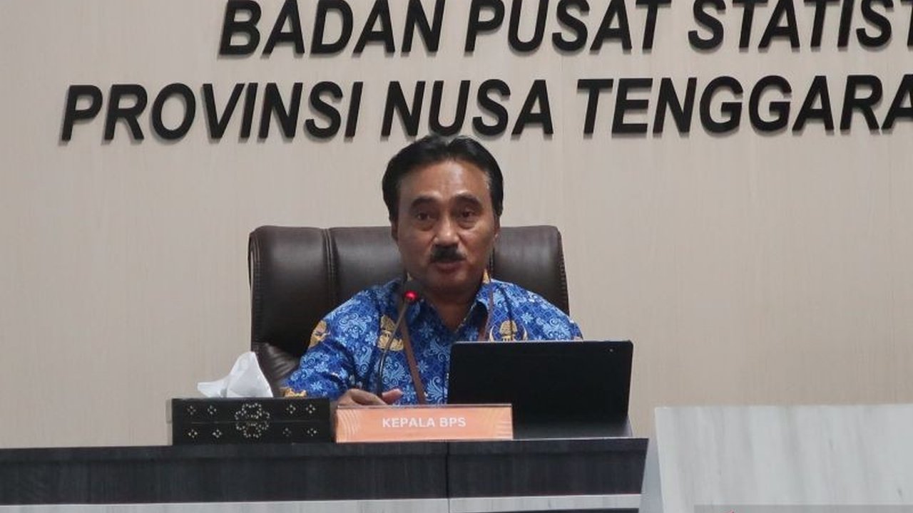 Nilai ekspor Nusa Tenggara Barat (NTB) pada Februari 2025 mencapai 7,28 juta dolar AS, meningkat drastis dibandingkan periode yang sama tahun lalu dan didorong oleh komoditas non-tambang seperti ikan, udang, dan perhiasan.