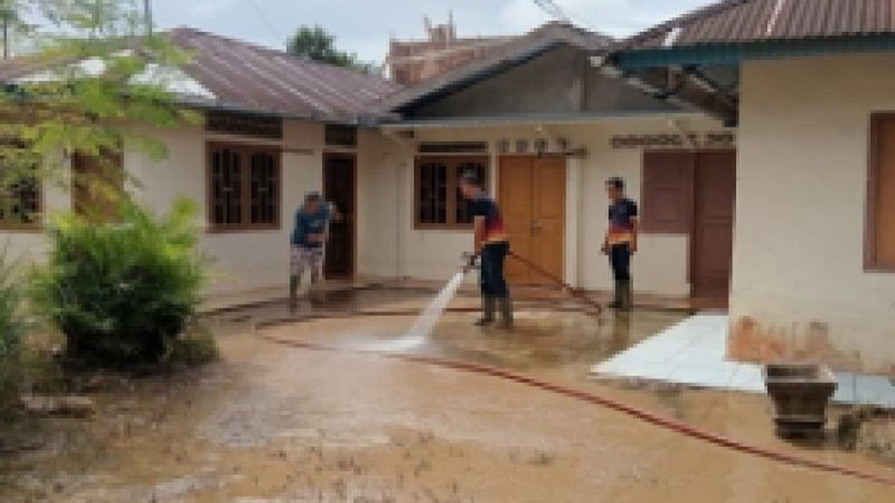 Banjir akibat luapan Sungai Nou di Kota Gunungsitoli, Nias, Sumatera Utara, telah menyebabkan 500 kepala keluarga (KK) atau 1.550 jiwa terdampak dan sejumlah infrastruktur rusak.