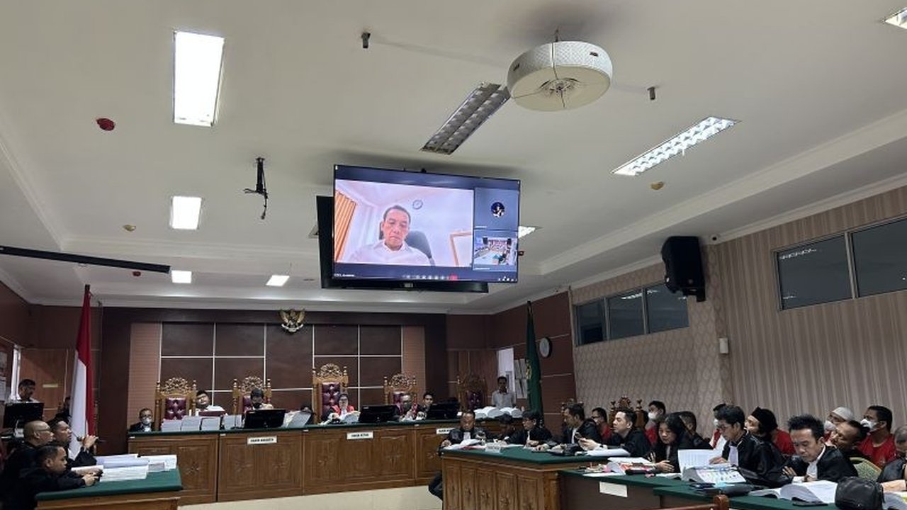 Mantan Kapolresta Barelang, Kombes Pol. Nugroho Tri Nuryanto, memberikan kesaksian dalam sidang kasus narkoba yang melibatkan 10 mantan anggota Satresnarkoba Polresta Barelang di Pengadilan Negeri Batam.