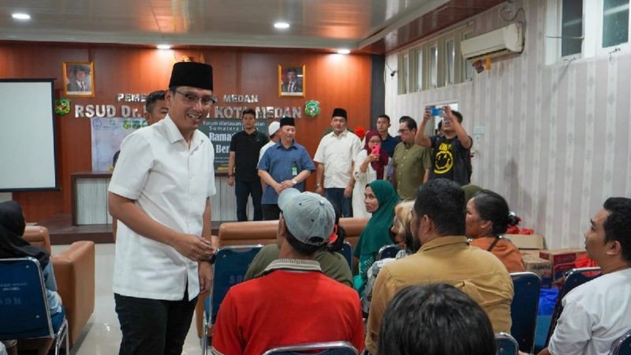 Wali Kota Medan, Rico Tri Putra Bayu Waas, berkomitmen memberikan pelayanan kesehatan humanis dan gratis kepada seluruh masyarakat Medan dalam lima tahun ke depan, dengan peningkatan layanan di rumah sakit dan puskesmas.