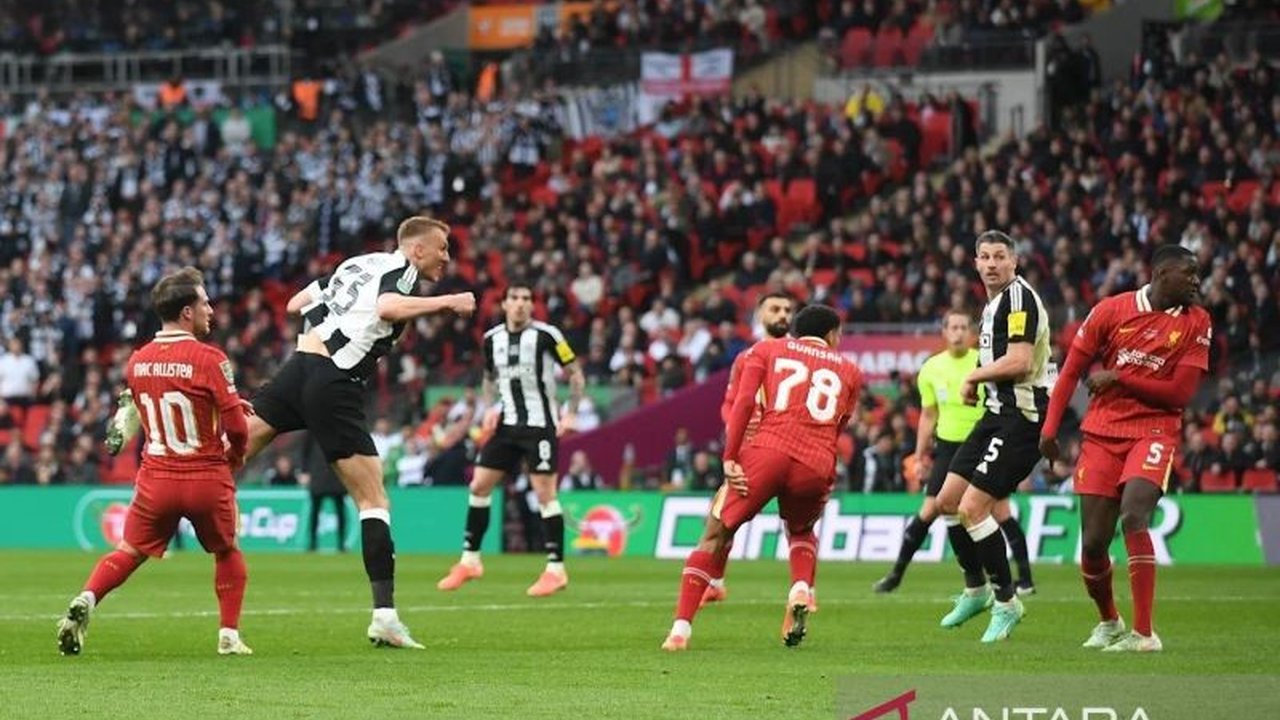 Dan Burn, bek Newcastle United, masih merasa seperti bermimpi setelah mencetak gol kemenangan di final Piala Liga Inggris melawan Liverpool, sekaligus mengakhiri penantian panjang gelar domestik selama 70 tahun bagi klub tersebut.