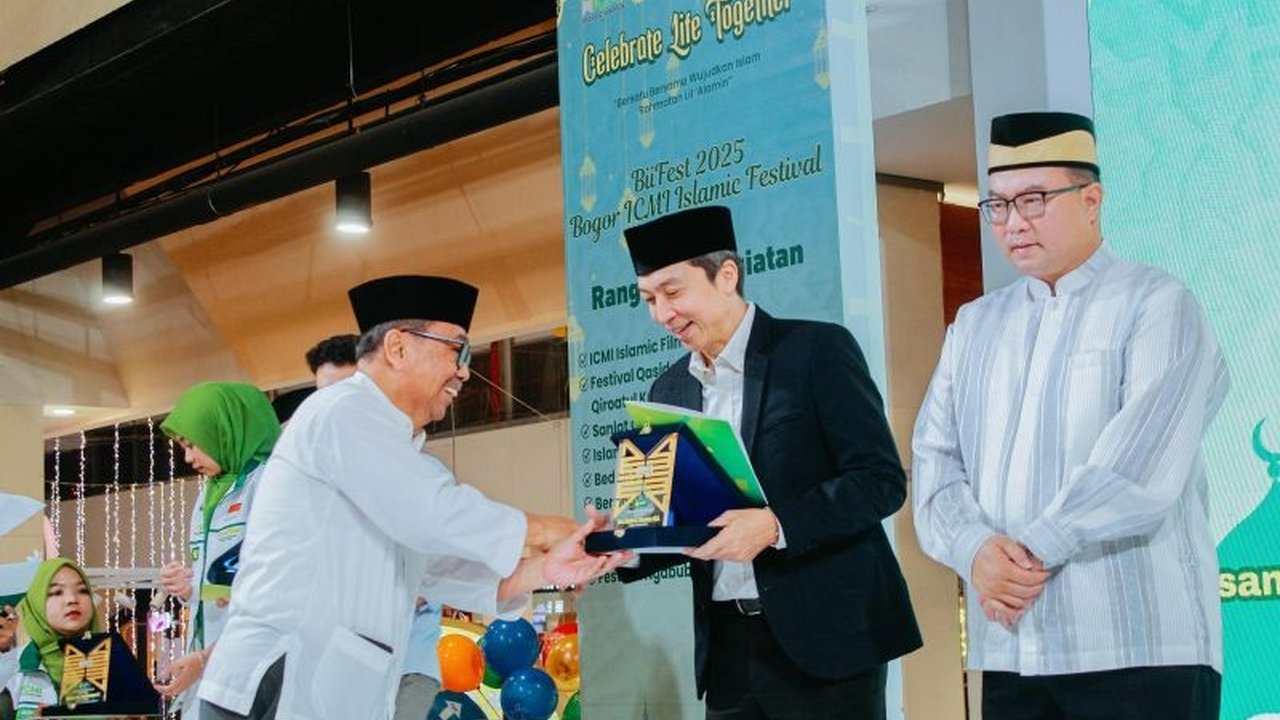 Wali Kota Bogor Dedie Rachim Dinobatkan sebagai Pemimpin Cendekia oleh ICMI