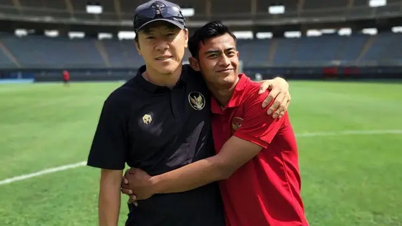 Pelatih Timnas Indonesia, Shin Tae-yong bersama Pratama Arhan. (Instagram Shin Tae-yong).