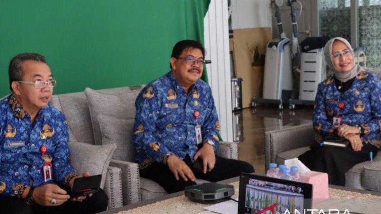 Pemprov Kalsel meningkatkan sinergi penyelenggaraan pemerintah daerah melalui nota kesepahaman di berbagai sektor, fokus pada program kesehatan gratis dan pembangunan rumah layak huni untuk kesejahteraan masyarakat.