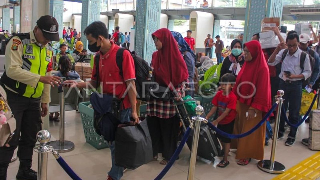 Pemprov DKI Jakarta menambah 27 bus untuk program Mudik Gratis 2025 gelombang kedua, dengan pendaftaran daring dibuka mulai 19 Maret 2025.