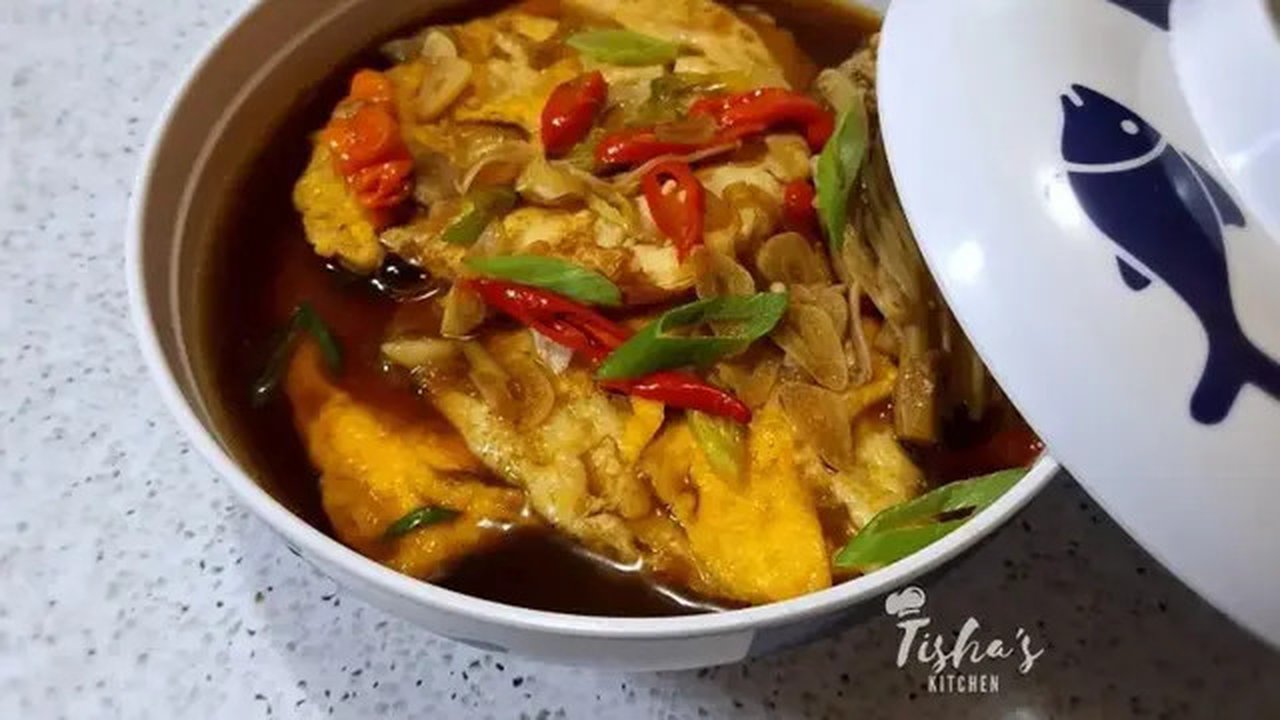 Resep Praktis Telur Ceplok Kuah Kecap, Sat Set untuk Makan Sahur. (Dok: Cookpad 