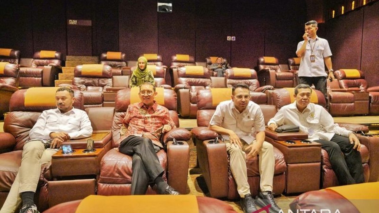 Menteri Kebudayaan Fadli Zon mengungkapkan peran penting sinema sebagai alat literasi sejarah dan pembangkit semangat nasionalisme, seperti yang ditunjukkan film 