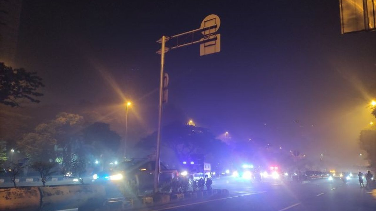 Konvoi Remaja Bakar Petasan di Kebon Jeruk, Picu Kemacetan dan Dapat Peringatan Keras