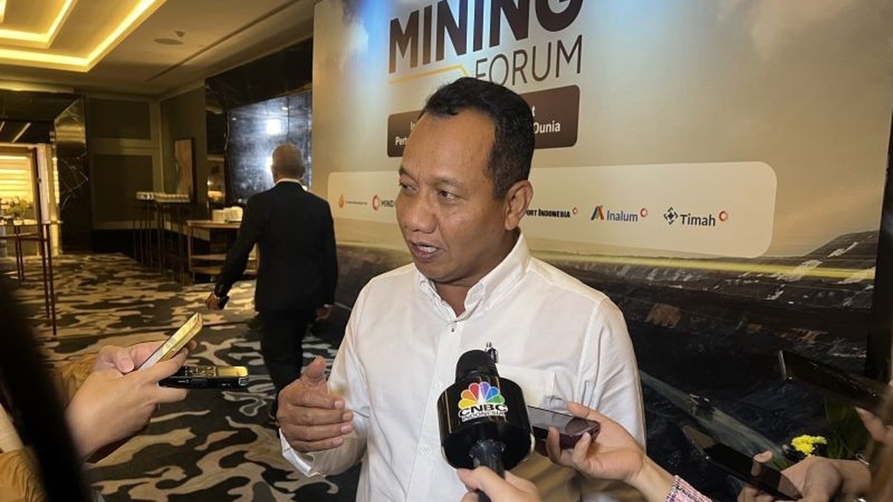 Kementerian ESDM menyatakan revisi regulasi kenaikan royalti tambang hampir final dan telah diserahkan ke Setneg;  usulan kenaikan untuk enam komoditas minerba bertujuan meningkatkan PNBP.