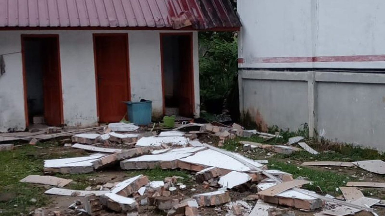 Kemensos menyalurkan santunan Rp15 juta untuk ahli waris korban meninggal dan Rp5 juta bagi korban luka akibat gempa magnitudo 5,5 di Tapanuli Utara, Sumatera Utara.