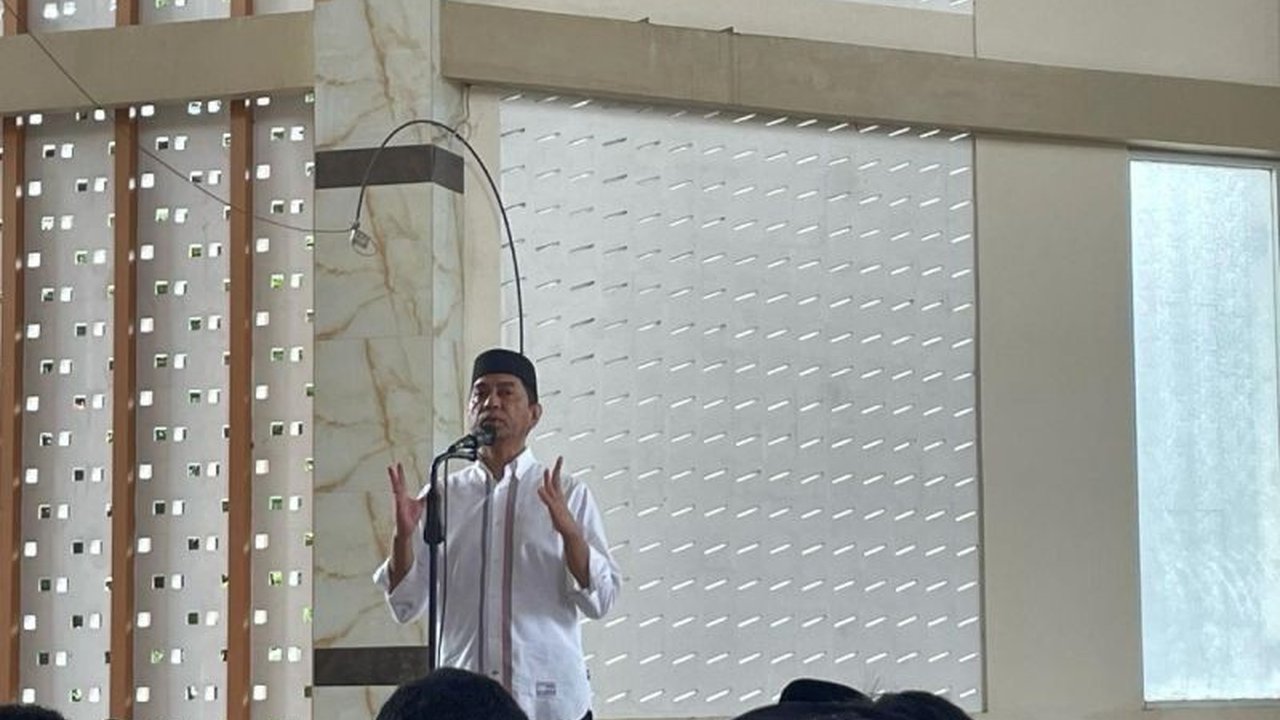 Rektor UIN Alauddin Makassar mengajak sivitas akademika membayar zakat melalui UPZ untuk membantu mahasiswa yang kesulitan ekonomi, terutama menjelang Idul Fitri.