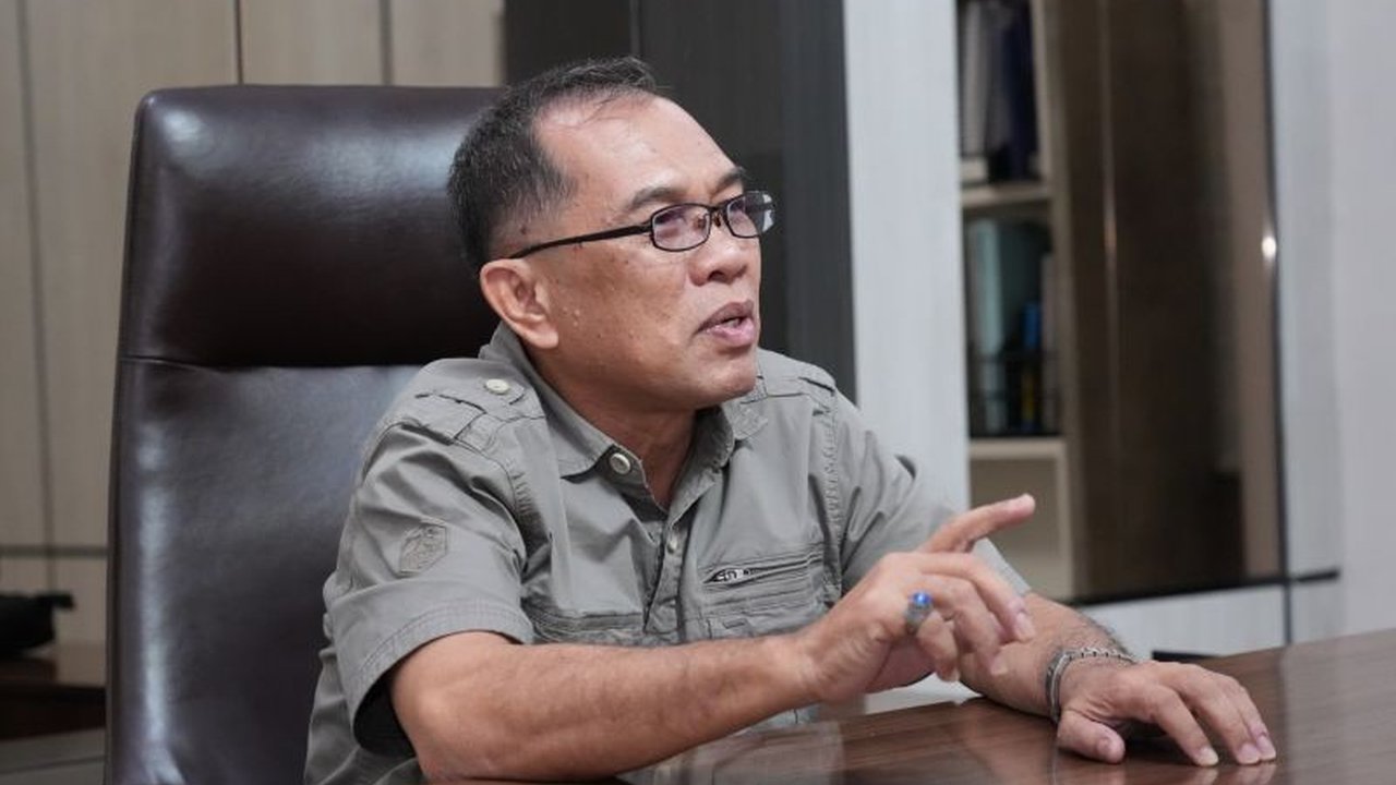 BP Batam akan menarik kembali lahan tidur yang tidak dimanfaatkan selama dua tahun untuk mendorong percepatan pembangunan Batam sebagai kawasan perdagangan dan investasi yang berdaya saing.