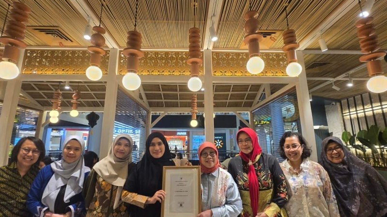 Bidan Hebat Selamatkan Bayi di Ketinggian 35.000 Kaki, Dapat Penghargaan dari Kemenkes!