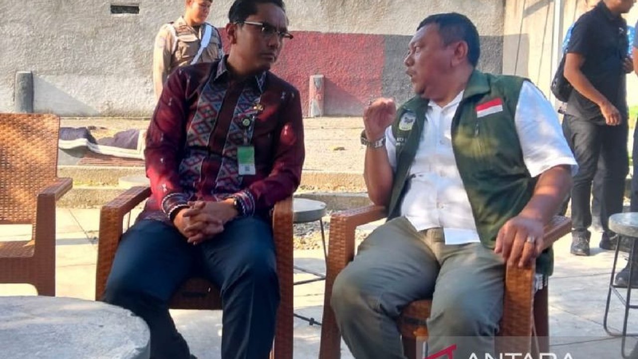 Wali Kota Medan, Rico Tri Putra Waas, meminta jajarannya meningkatkan kepedulian dalam penanganan sampah dan mengancam akan menindak tegas jika masih ditemukan tumpukan sampah di wilayah masing-masing.