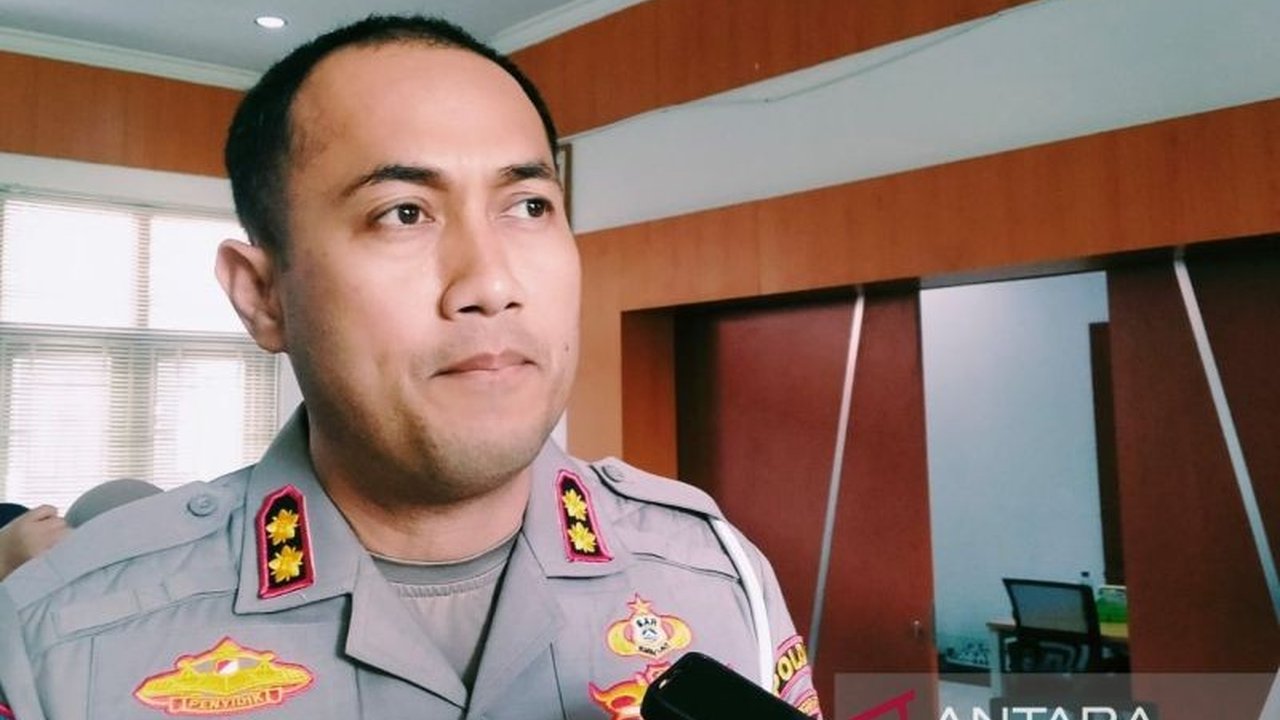 Polda NTB mengidentifikasi tiga titik rawan kecelakaan di jalur mudik Lebaran 2025 di NTB, yaitu Jalan Bypass Lombok Barat-Lombok Tengah, Jalan Lintas Lombok Timur, dan Jalan Trans Sumbawa, dengan imbauan peningkatan kewaspadaan bagi pemudik.