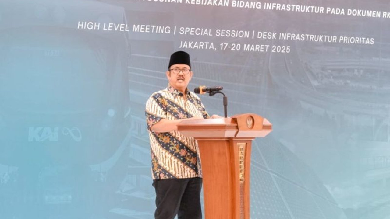 Menteri PPN/Kepala Bappenas Rachmat Pambudy mendorong pertumbuhan ekonomi Indonesia yang tinggi, berkualitas, dan merata, serta menekankan pentingnya pengendalian inflasi dan pemberian insentif fiskal bagi daerah.