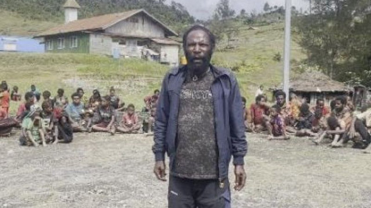 Kapolres Puncak memastikan warga Kampung Timobut yang sempat mengungsi di Sinak akibat ancaman KKB pimpinan Lekagak Telenggen telah kembali ke kampung halaman mereka, situasi keamanan kini kondusif.