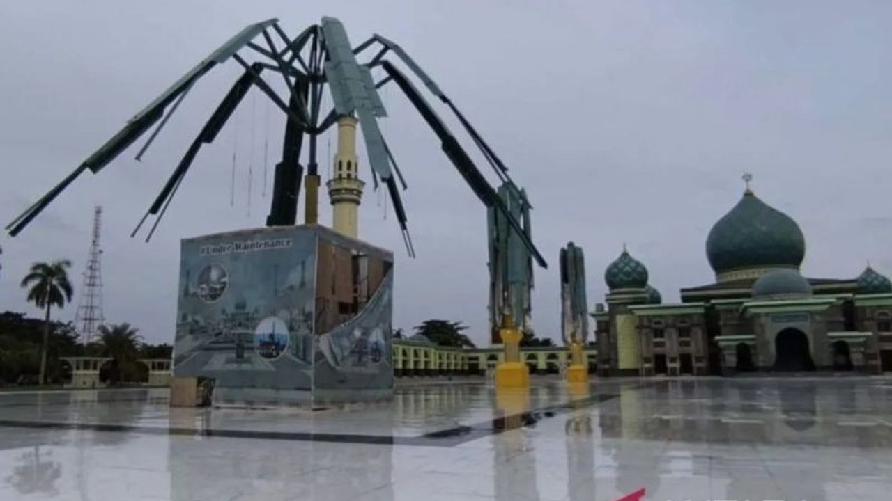 Enam unit payung elektrik Masjid Raya Annur Pekanbaru yang rusak parah akan diperbaiki Pemprov Riau setelah dilakukan investigasi dan analisis oleh ahli dari UI dan ITB.