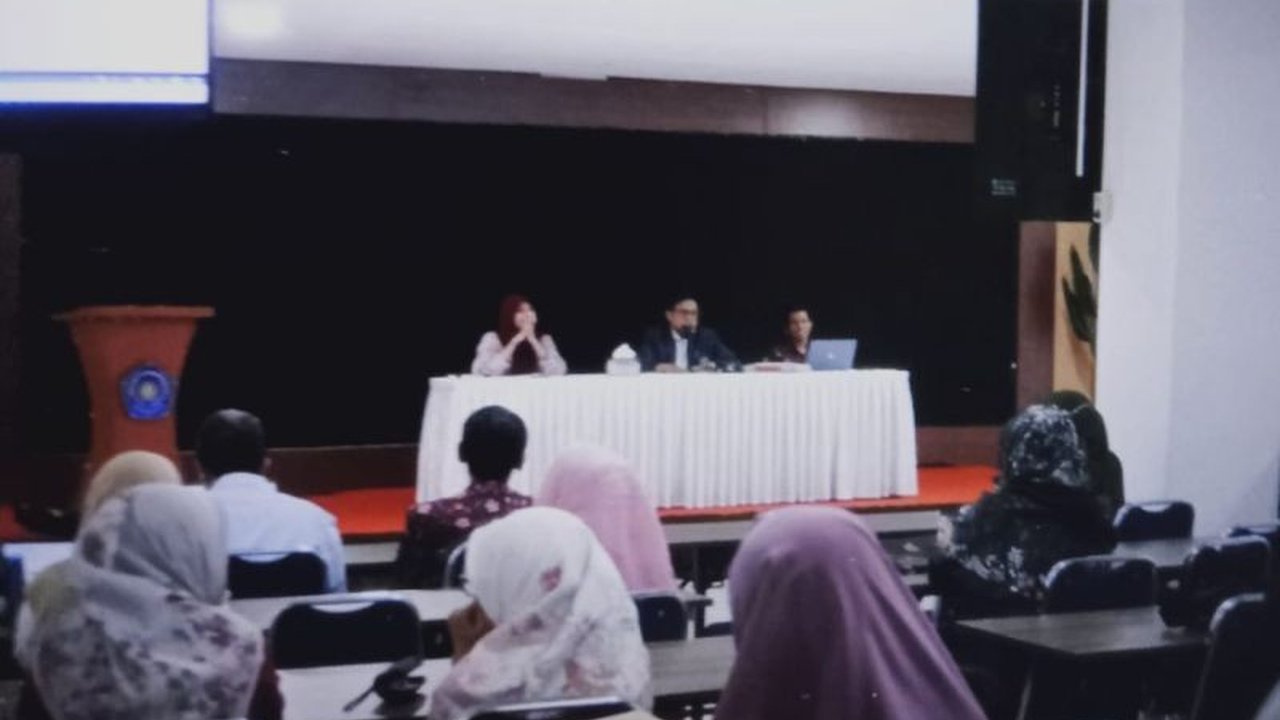 Unismuh Makassar meluncurkan program pendampingan intensif bagi dosen muda untuk melanjutkan studi ke luar negeri, dengan pelatihan bahasa Inggris dan persiapan akademik yang komprehensif.