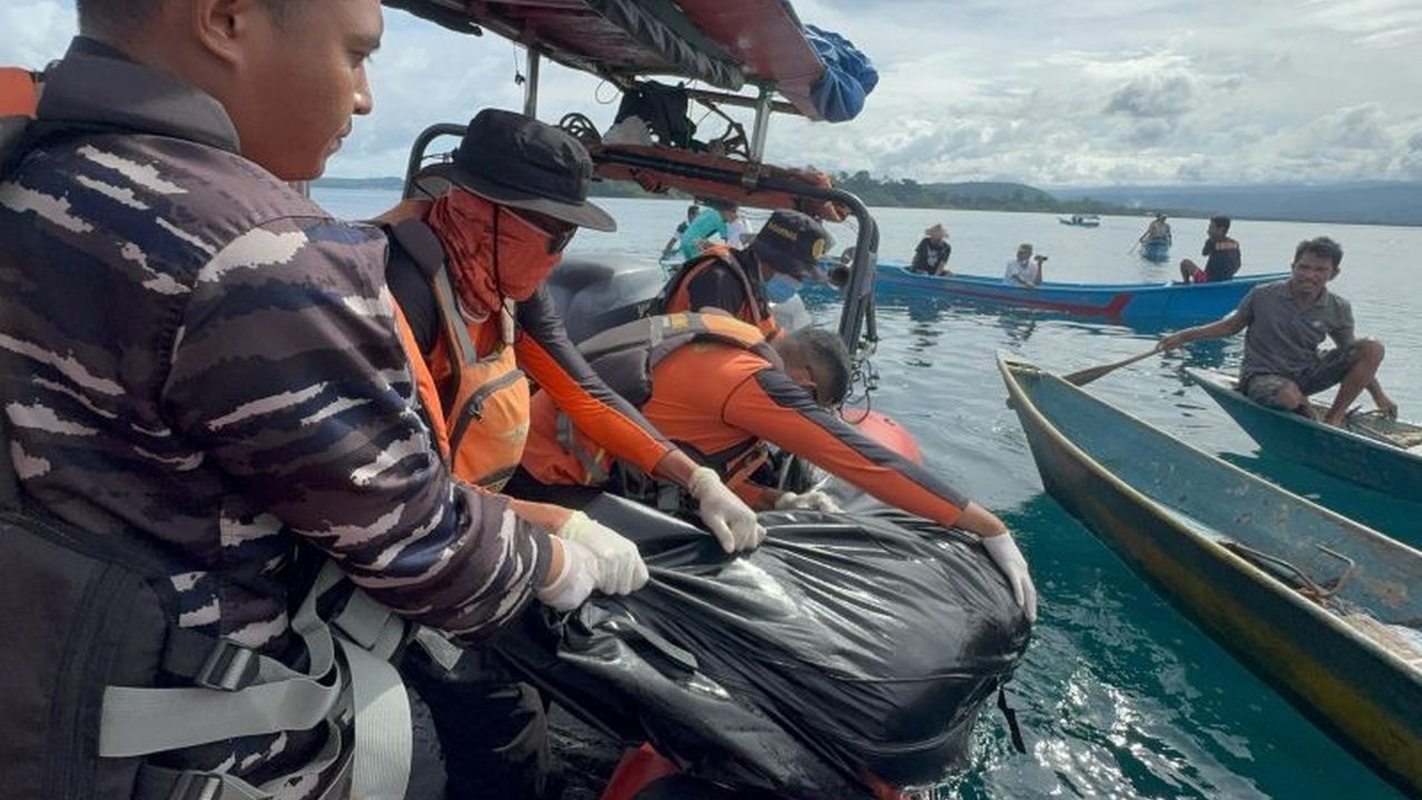 Tim SAR Gabungan menemukan lansia bernama Zamitu (65) yang hilang saat memancing di Perairan Lowu-Lowu, Baubau, Sulawesi Tenggara, dalam keadaan meninggal dunia setelah pencarian selama dua hari.