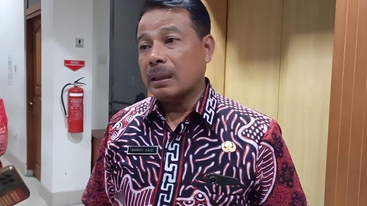 Pemerintah Provinsi Jawa Tengah membuka posko pengaduan THR 2025 untuk pekerja formal dan informal hingga 11 April 2025, dengan pengawasan ketat terhadap perusahaan yang telat membayar.