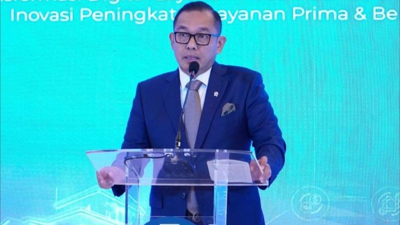 Wakil Menteri Investasi dan Pemerintah berkoordinasi dengan penegak hukum untuk mengatasi pungutan liar THR Lebaran oleh oknum ormas, khususnya di sekitar Bandara Soetta.