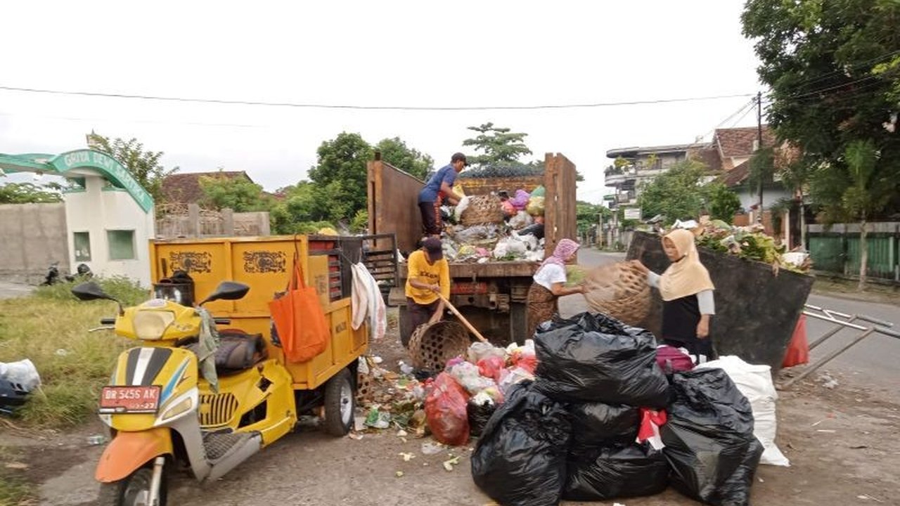 Sampah di Mataram Naik 3 Ton per Hari Selama Ramadhan