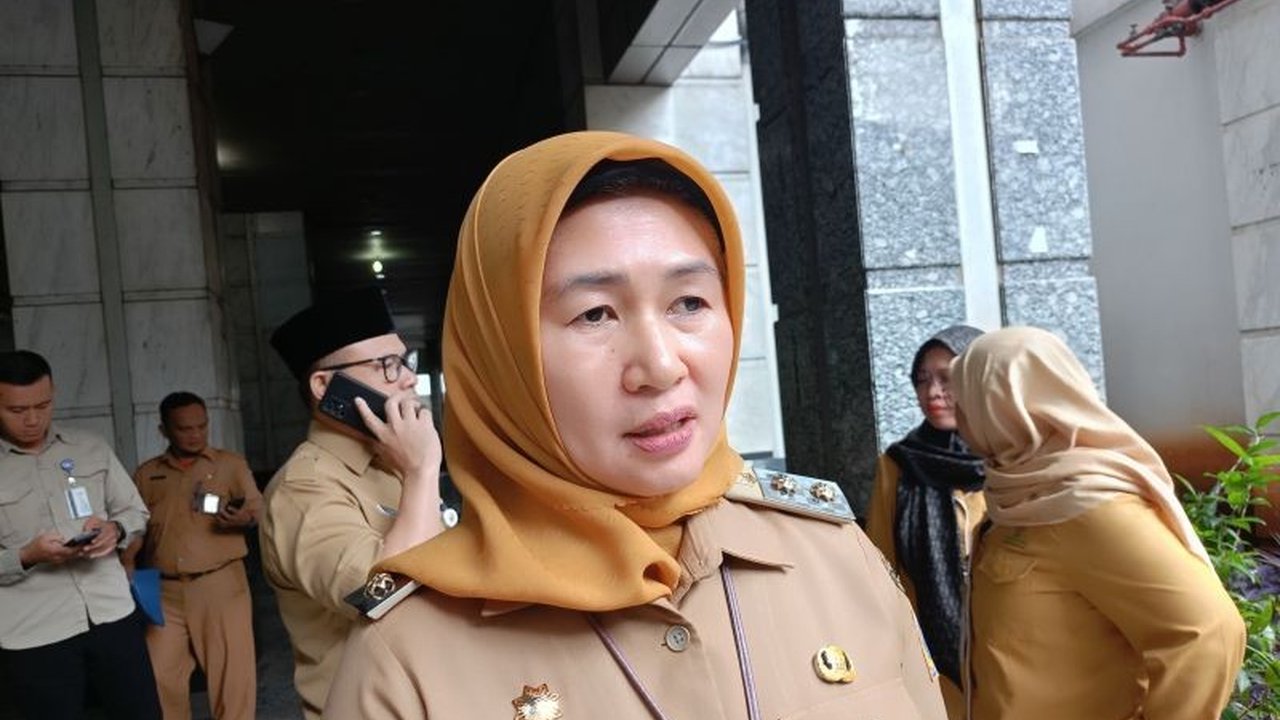 Waspada Hujan Deras! Jaktim Imbau Warga Hindari Pohon Besar dan Asbes