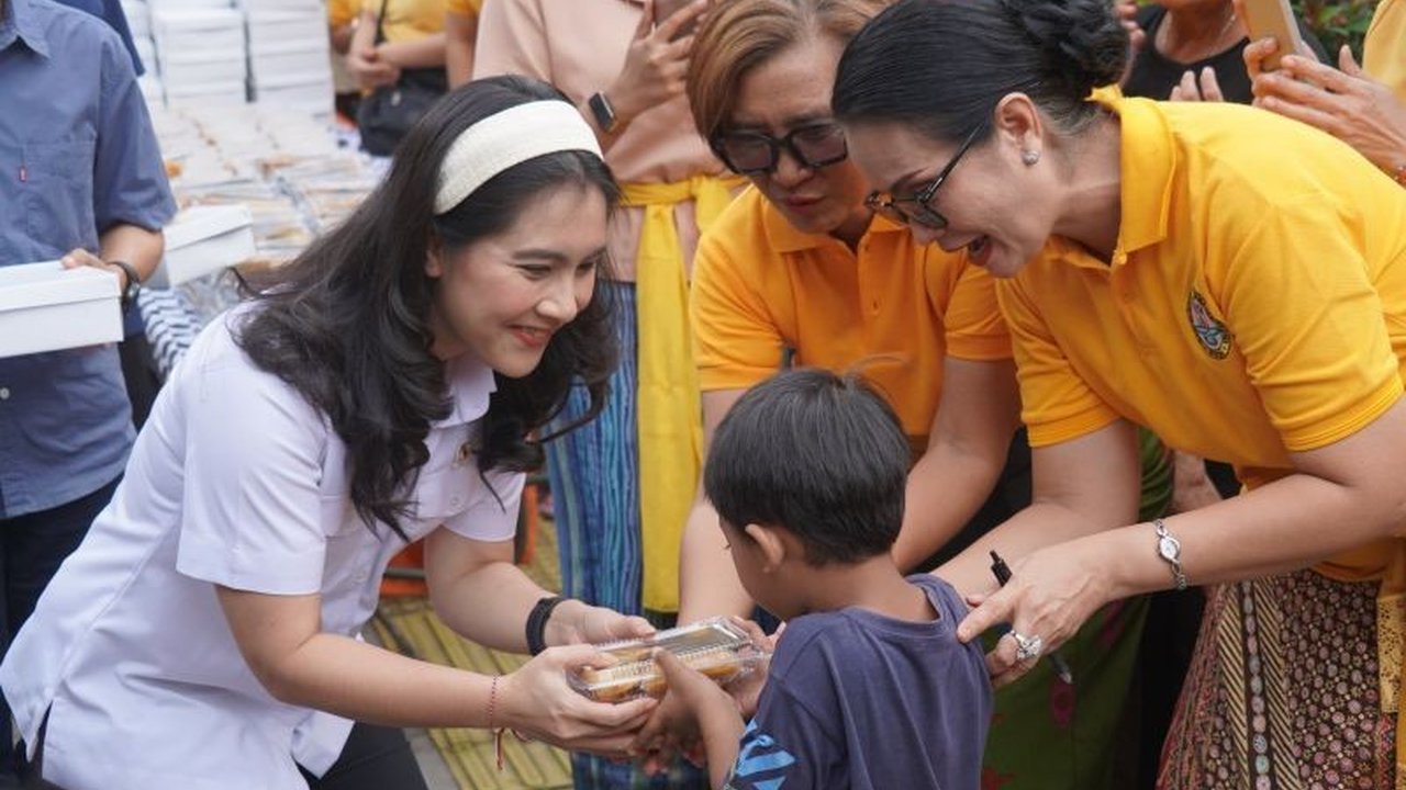 Wakil Menteri PPPA menekankan peran krusial keluarga dalam membangun karakter anak, sejalan dengan visi Indonesia Emas 2045 dan program-program pemerintah.