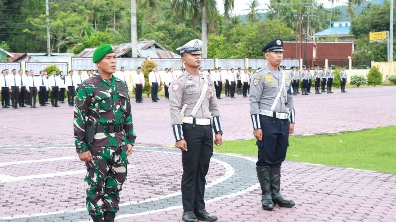 Polres Parigi Moutong mengerahkan 2.456 personel gabungan untuk mengamankan Pemungutan Suara Ulang (PSU) Pilkada pada 19 April 2025, guna mencegah potensi kericuhan dan memastikan proses demokrasi berjalan lancar.