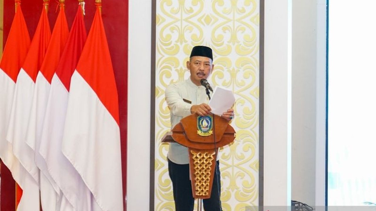 Pemerintah Provinsi Kepri berupaya agar pegawai honorer juga menerima Tunjangan Hari Raya (THR) Lebaran 2025 dengan kemungkinan skema berbagi THR ASN, meskipun anggaran terbatas.