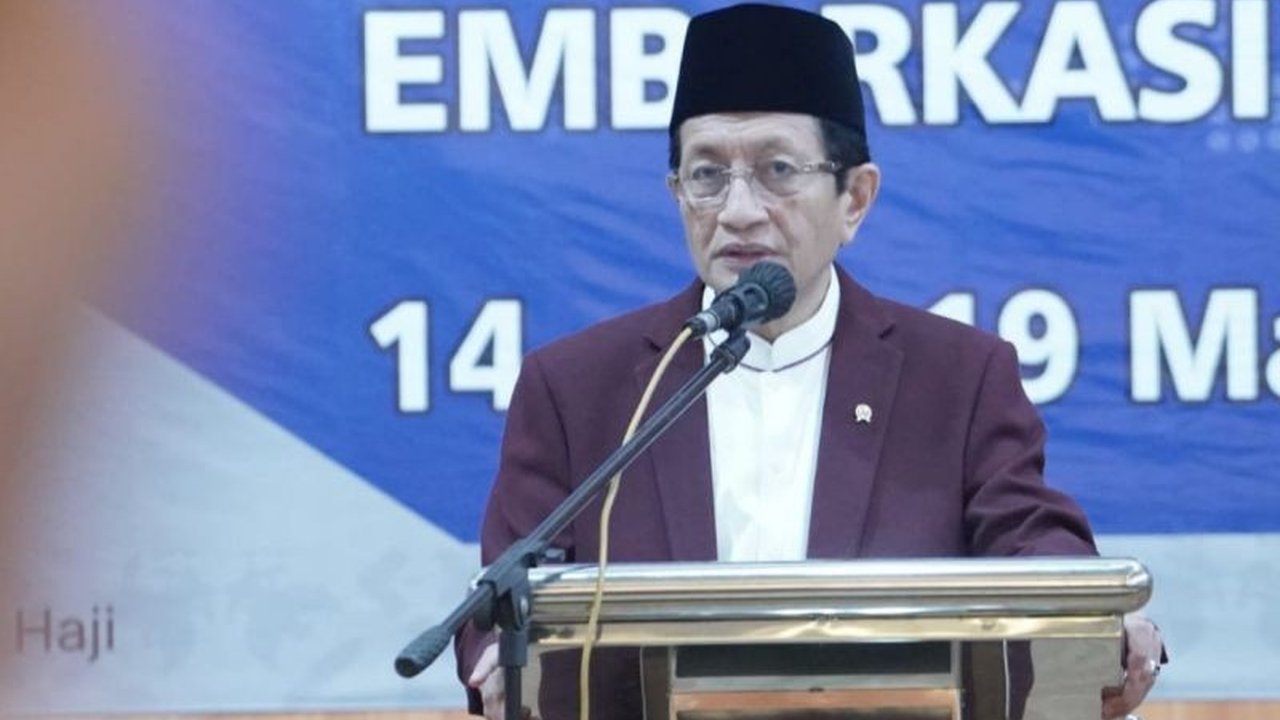 Menteri Agama (Menag) Nasaruddin Umar menyatakan kemajuan teknologi, termasuk kecerdasan buatan (AI), semakin mengungkap kebenaran ilmiah Al-Quran, menekankan relevansi Al-Quran di era modern dan pentingnya menjaga harmoni dengan alam.