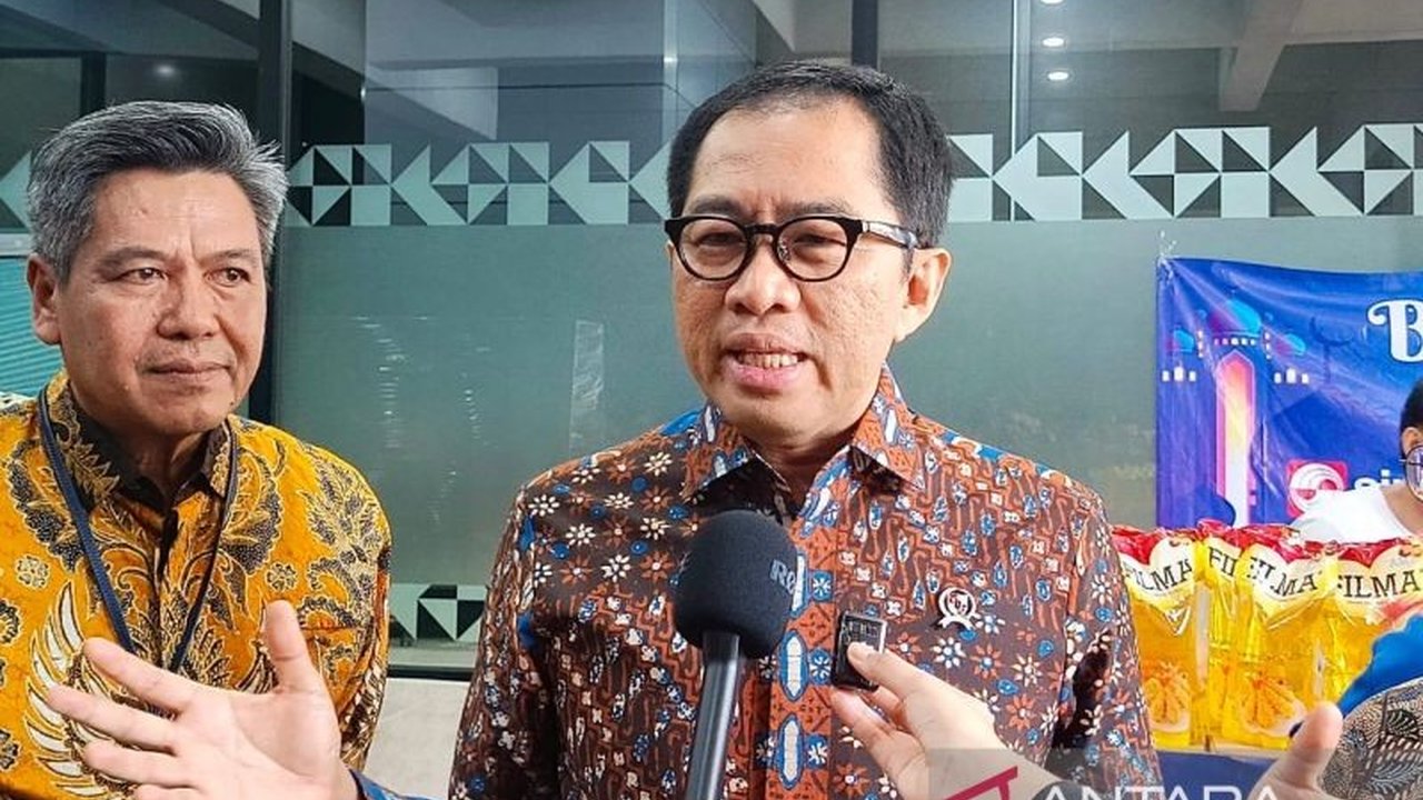 Wakil Menteri Perindustrian dan peneliti BRIN menyoroti peluang Indonesia untuk memperkuat neraca dagang melalui diversifikasi produk dan perluasan pasar ekspor di tengah proses resetting ekonomi global.
