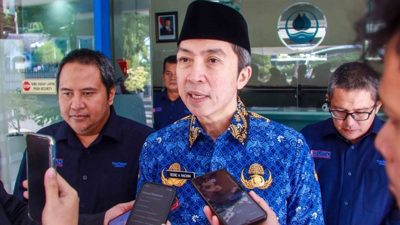 Wali Kota Bogor, Dedie A. Rachim, menjamin Perumda Tirta Pakuan siap memenuhi kebutuhan air bersih masyarakat Kota Bogor selama Idul Fitri 1446 H, dengan peningkatan layanan dan pengelolaan aset yang lebih optimal.