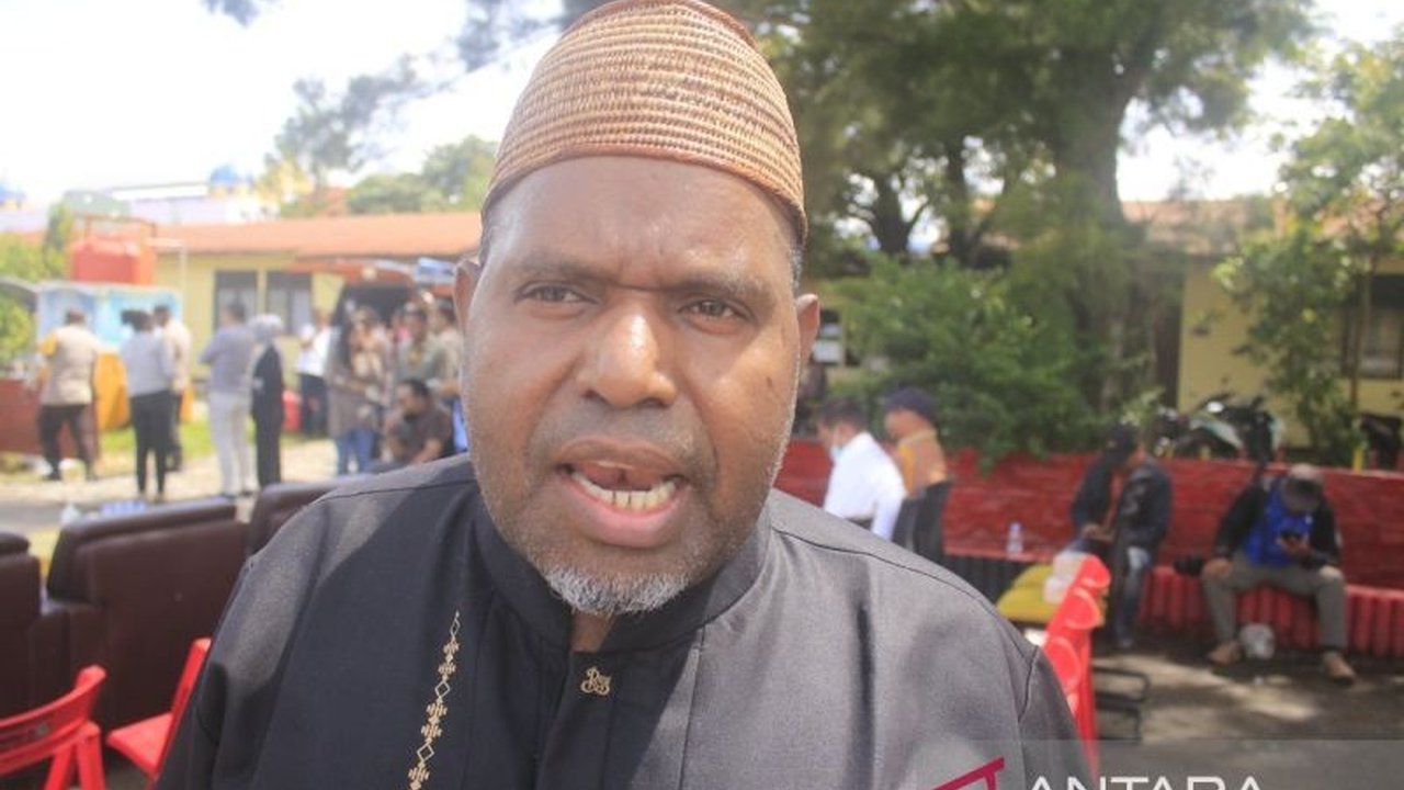 Majelis Ulama Indonesia (MUI) Papua mendesak pemerintah memperketat peredaran minuman beralkohol di wilayah Pegunungan Papua, karena dikhawatirkan merusak moral generasi muda dan menimbulkan berbagai permasalahan.