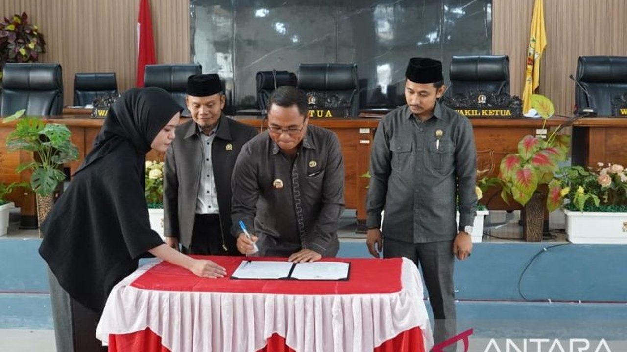 DPRD Sigi Sahkan Perda Pengelolaan Danau Lindu: Langkah Tepat Lestarikan Kearifan Lokal?