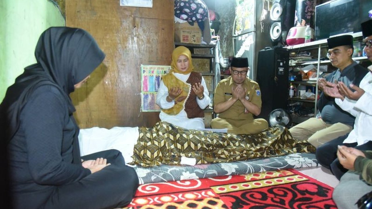 Plt Wali Kota Jaktim Evakuasi Korban Kecelakaan di Jalan Ngurah Rai, Tindakan Cepat Selamatkan Nyawa?