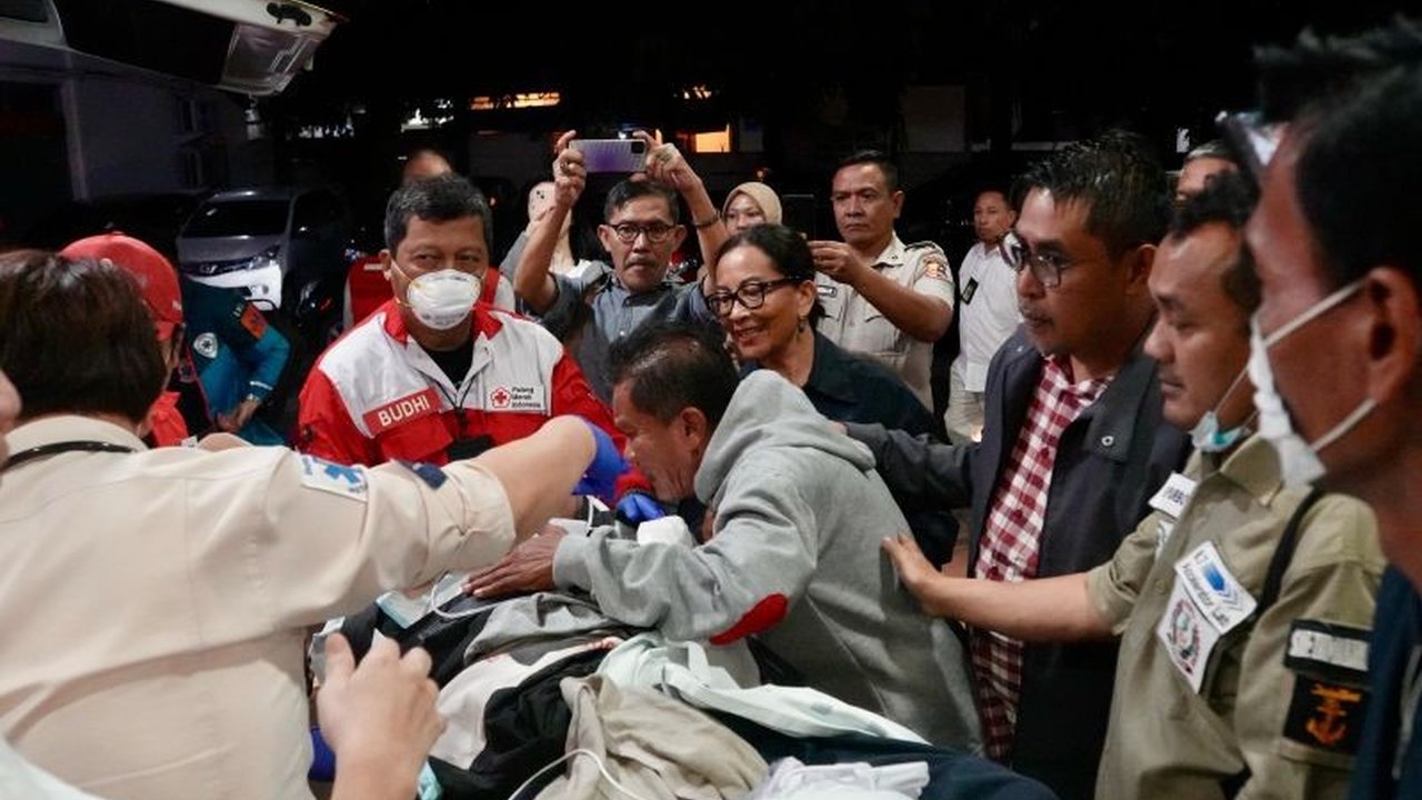 Kementerian Pelindungan Pekerja Migran Indonesia (KP2MI) memfasilitasi pemulangan Sigit Aliyando, pekerja migran Indonesia di Korea Selatan yang mengalami kecelakaan kerja serius dan kini dalam kondisi koma, untuk mendapatkan perawatan intensif di Indones