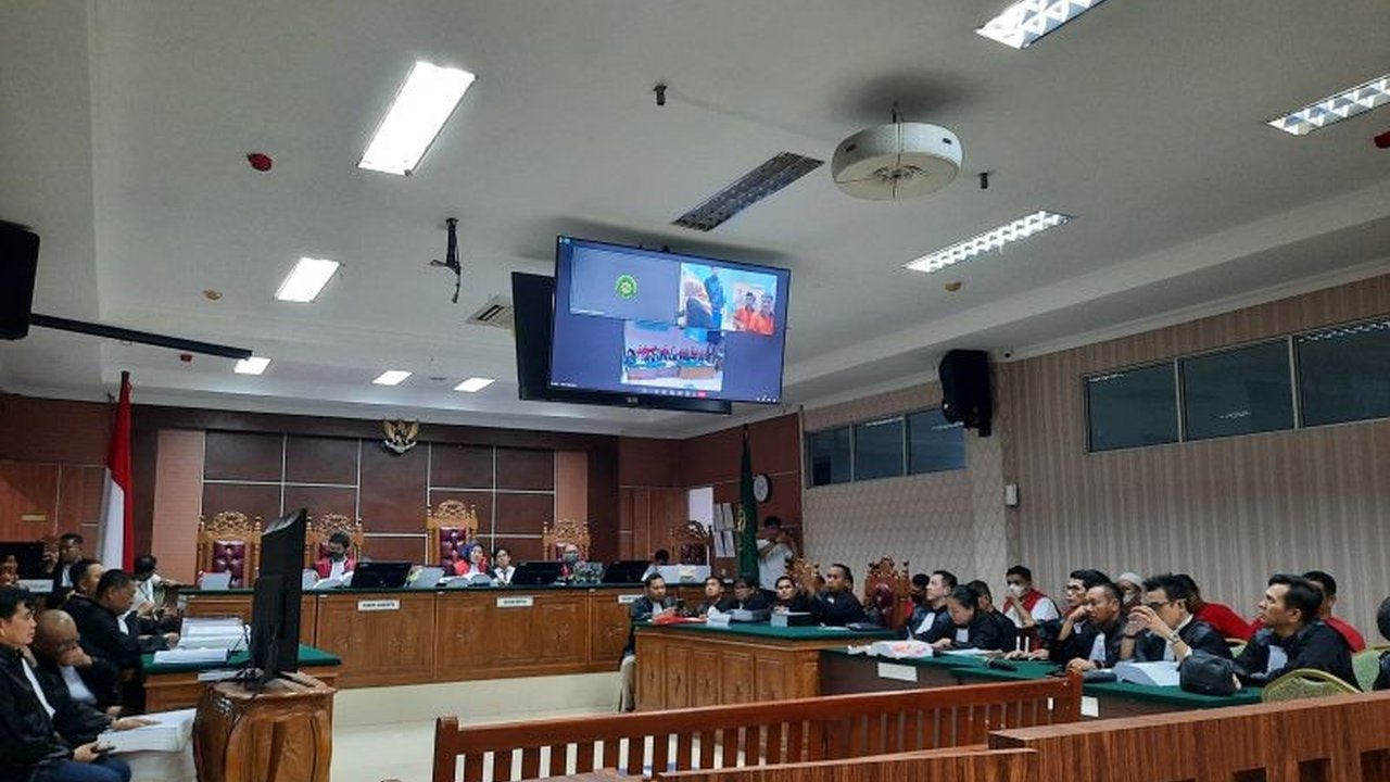 Jaksa Penuntut Umum (JPU) Kejari Batam memeriksa 10 mantan anggota Satresnarkoba Polresta Barelang terkait kasus penyisihan barang bukti narkoba, menghadirkan saksi kunci dari Lapas Tembilahan.