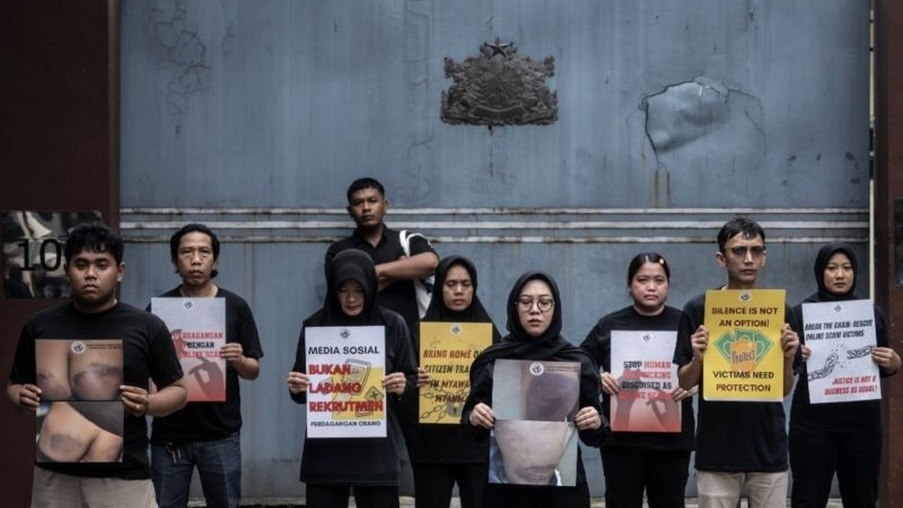 Serikat Buruh Migran Indonesia (SBMI) mendesak pemerintah untuk tidak berhenti pada repatriasi ratusan WNI korban online scam di Myanmar, namun juga memperkuat pencegahan dan penegakan hukum.