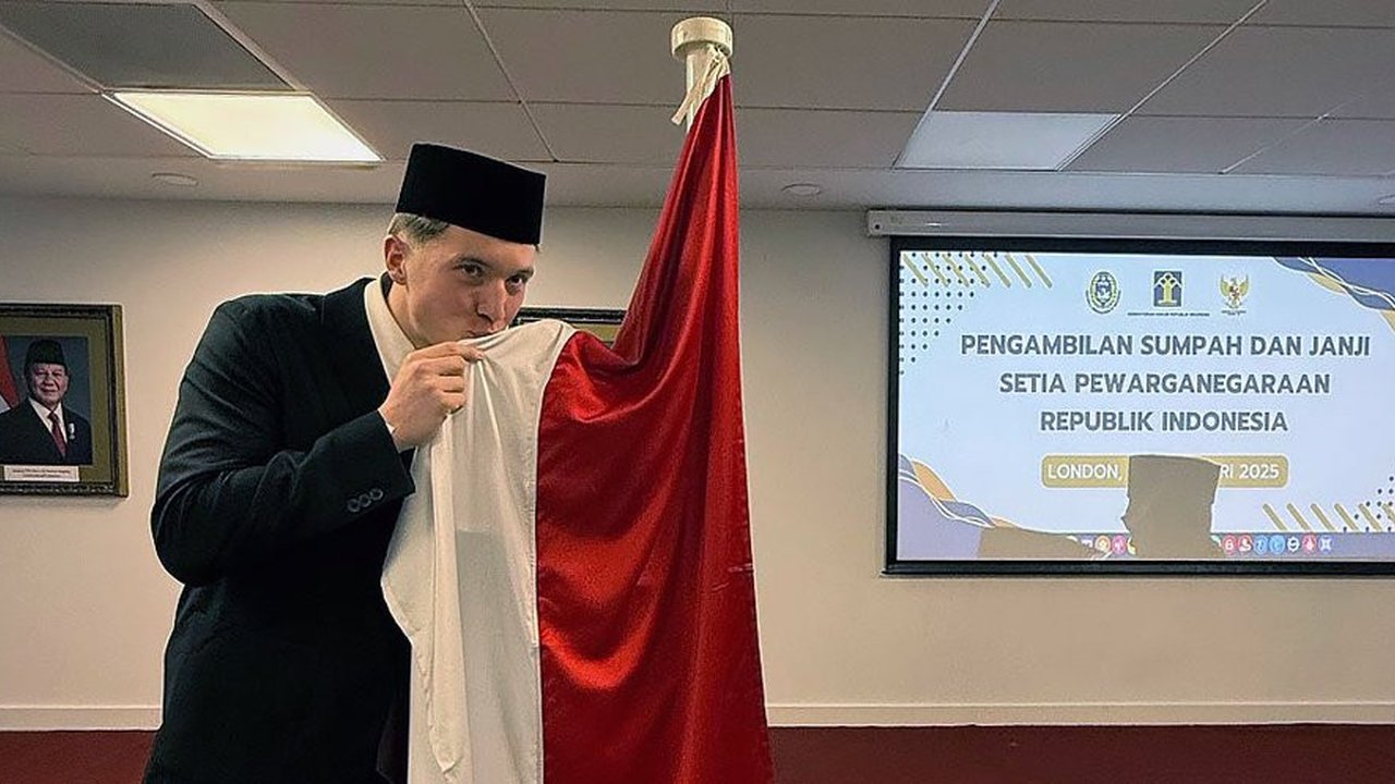 Adu Tajam Ole Romeny dan Kusini Yengi: Sama-sama Main di Championship Inggris, Siapa Lebih Baik?