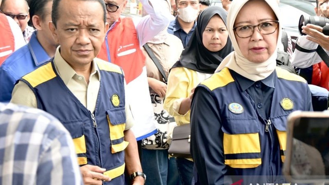 Menteri ESDM, Bahlil Lahadalia, memastikan pasokan BBM subsidi jenis Solar B40 untuk nelayan di Banjarmasin aman jelang Idul Fitri dan meminta penambahan kuota agar aktivitas melaut tetap lancar.