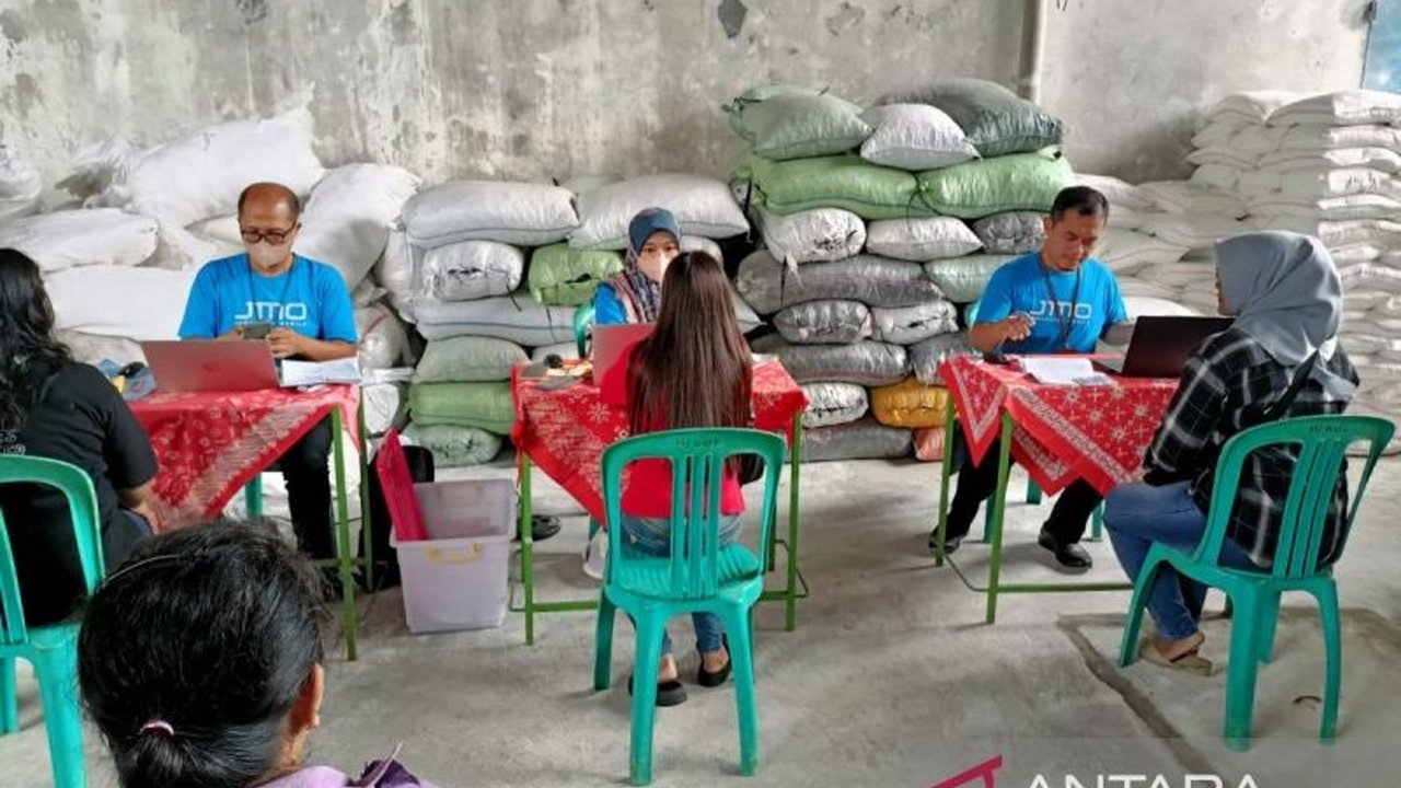 BPJS Ketenagakerjaan di Solo memberikan layanan prioritas bagi 73 pekerja PP Burung Mas yang terkena PHK, membantu pencairan JHT dan akses ke program JKP.