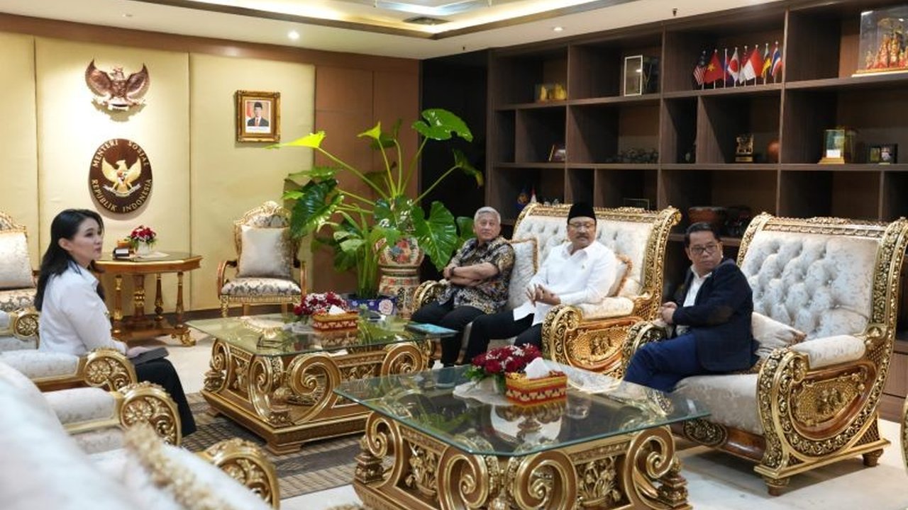 Gubernur Maluku Utara, Sherly Tjoanda, berkomitmen mendukung program Sekolah Rakyat Kemensos dengan menyediakan lahan seluas 10 hektare untuk pembangunan sekolah berasrama bagi siswa miskin.