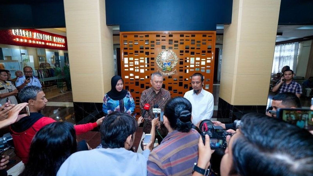 Menteri Perhubungan membuka peluang bagi swasta untuk berpartisipasi dalam melanjutkan pembangunan jalur kereta api Trans Sulawesi, khususnya rute Makassar-Parepare, guna memastikan proyek tetap berjalan meski dengan efisiensi anggaran.