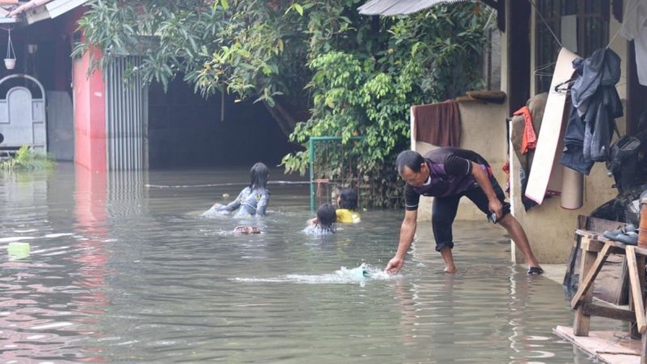 Banjir Cipondoh Surut, Warga Mulai Kembali ke Rumah